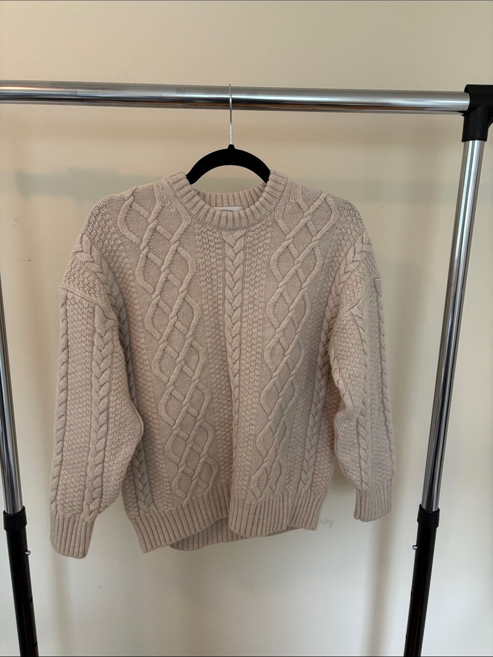 Like New Aritzia Merino Wool Cable Knit Sweater in Ivory